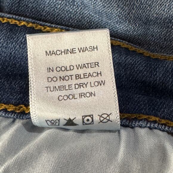 Judy Blue SZ 11/30 Relaxed Fit Jeans Mid-Rise Stretch Zip-Fly Whiskered Blue - Picture 12 of 12